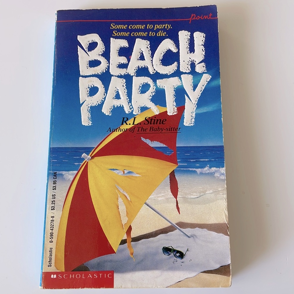 ✨2/$25✨ Beach Party (1990)